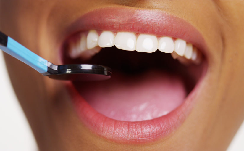 Kompleksowe leczenie stomatologiczne – odkryj trasę do zdrowego i pięknego uśmiechów.